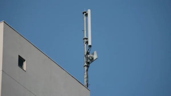 Navigating the Risks Associated with Urban Open Wireless Networks